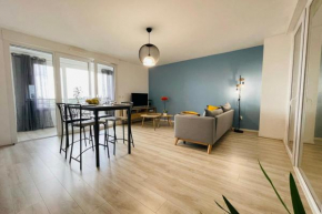 Bright apartment in a new building with garage